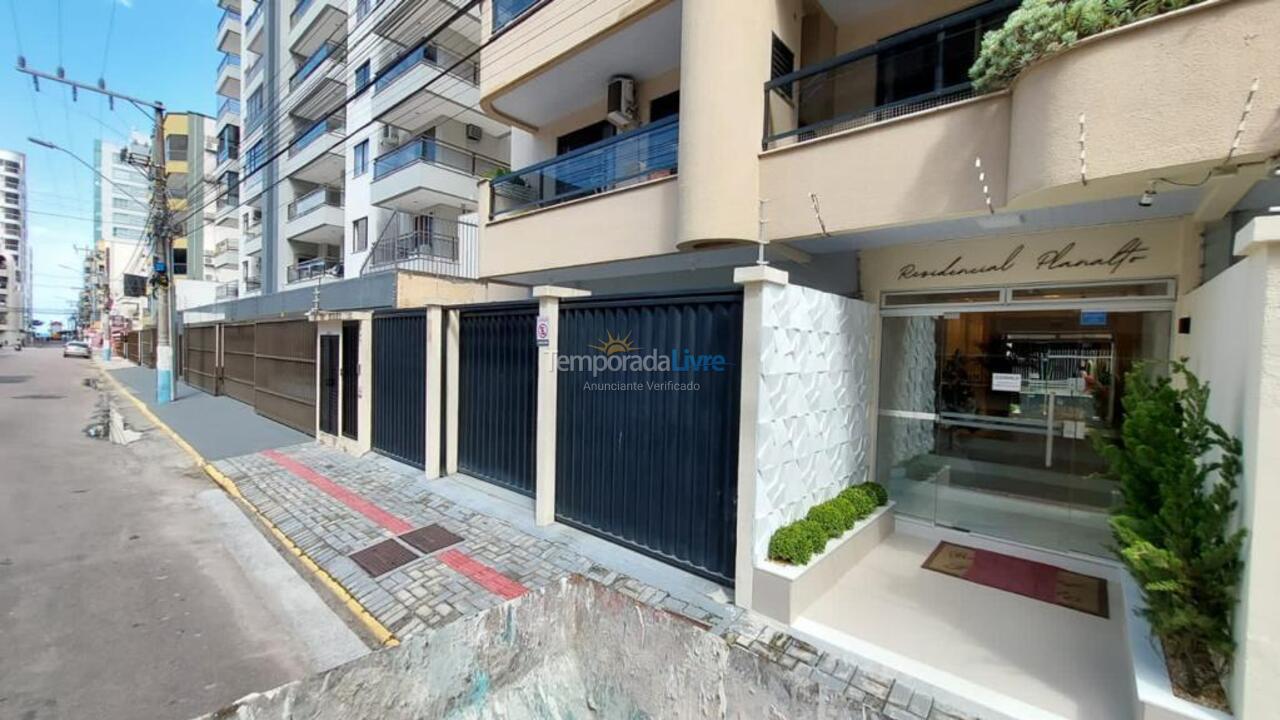 Apartamento para aluguel de temporada em Itapema (Meia Praia)