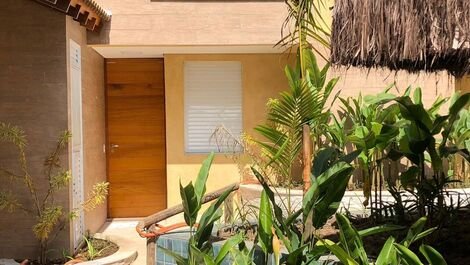 House in a condominium close to the center and beach of Juquehy!