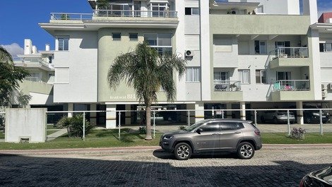 Great fit, 2 Dorm. Excellent Location 250 meters from the TOP beach