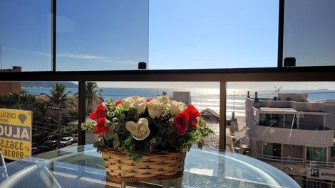 Apartamento com linda vista para o mar em Bombas