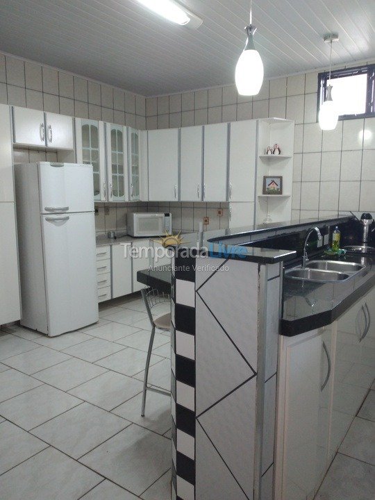 House for vacation rental in Olímpia (Jardim Leonor)