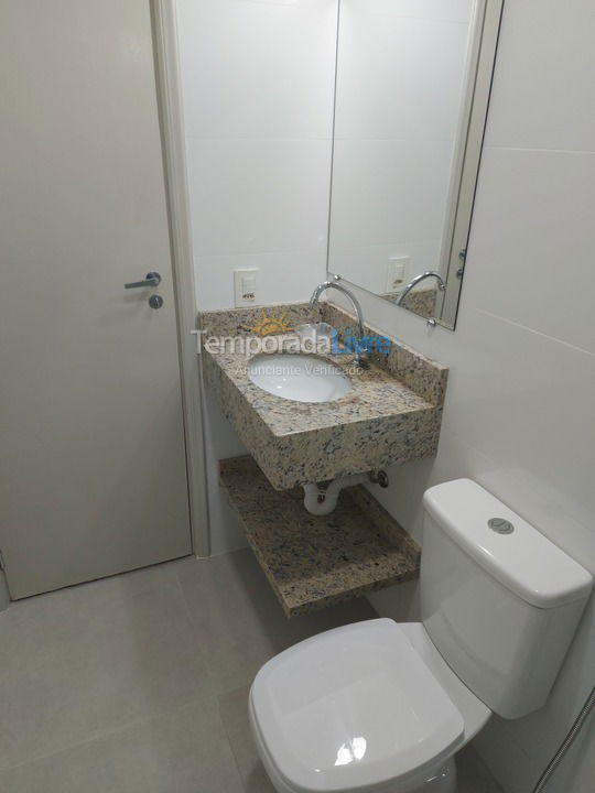 Apartamento para aluguel de temporada em Ubatuba (Praia das Toninhas)