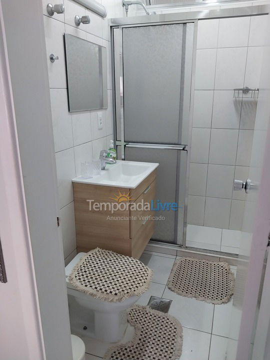 Apartamento para aluguel de temporada em Guarujá (Pitangueiras)