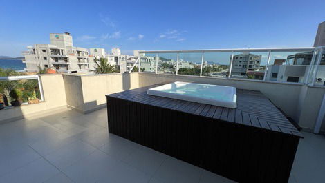 Beautiful Penthouse with Jacuzzi on Mariscal Beach