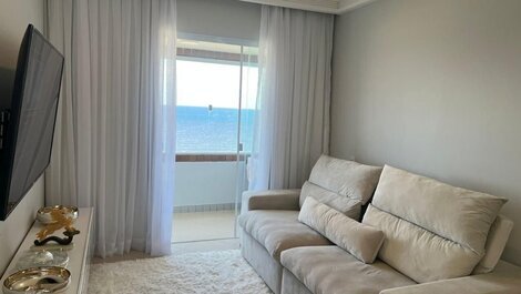Modern apartment and total sea view 19th floor