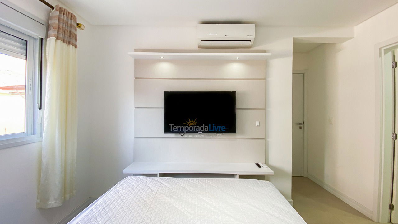 Apartment for vacation rental in Governador Celso Ramos (Praia de Palmas)
