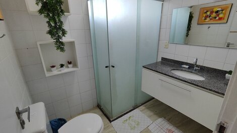 Belo apartamento projetado e vista total mar !