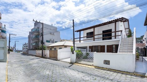 Casa para alugar em Bombinhas - Praia de Bombas