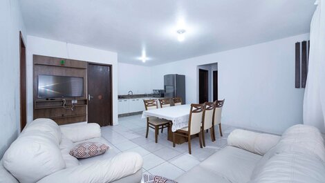 101B - 2 bedroom apartment for up to 5 people, close to the...