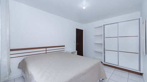 101B - 2 bedroom apartment for up to 5 people, close to the...