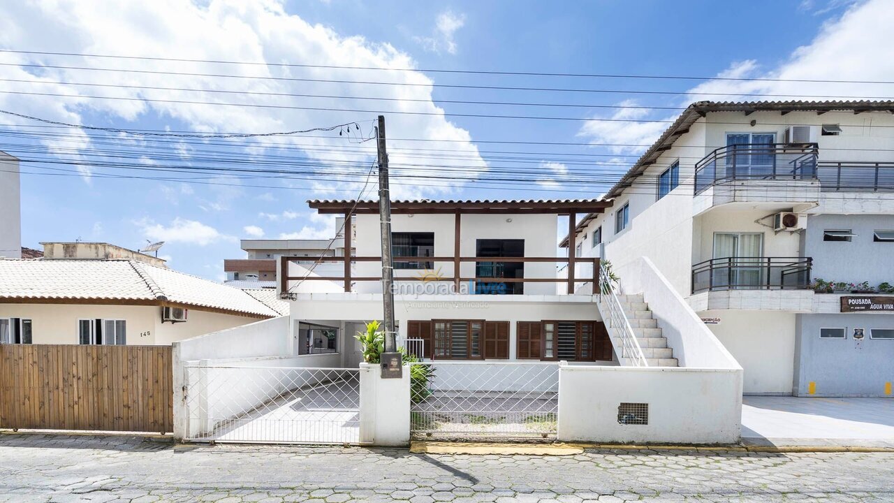 House for vacation rental in Bombinhas (Praia de Bombas)