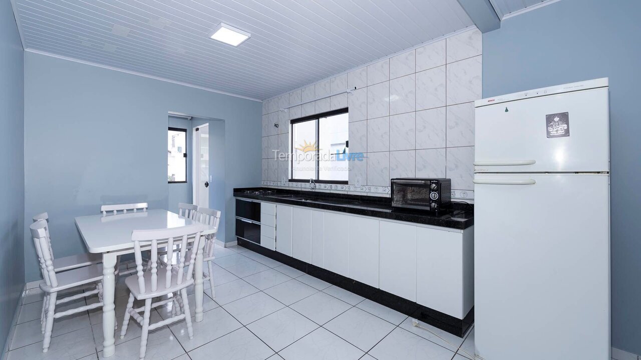 House for vacation rental in Bombinhas (Praia de Bombas)