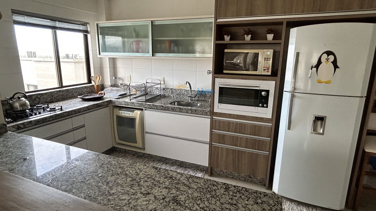 Apartamento para aluguel de temporada em Itapema (Centro)