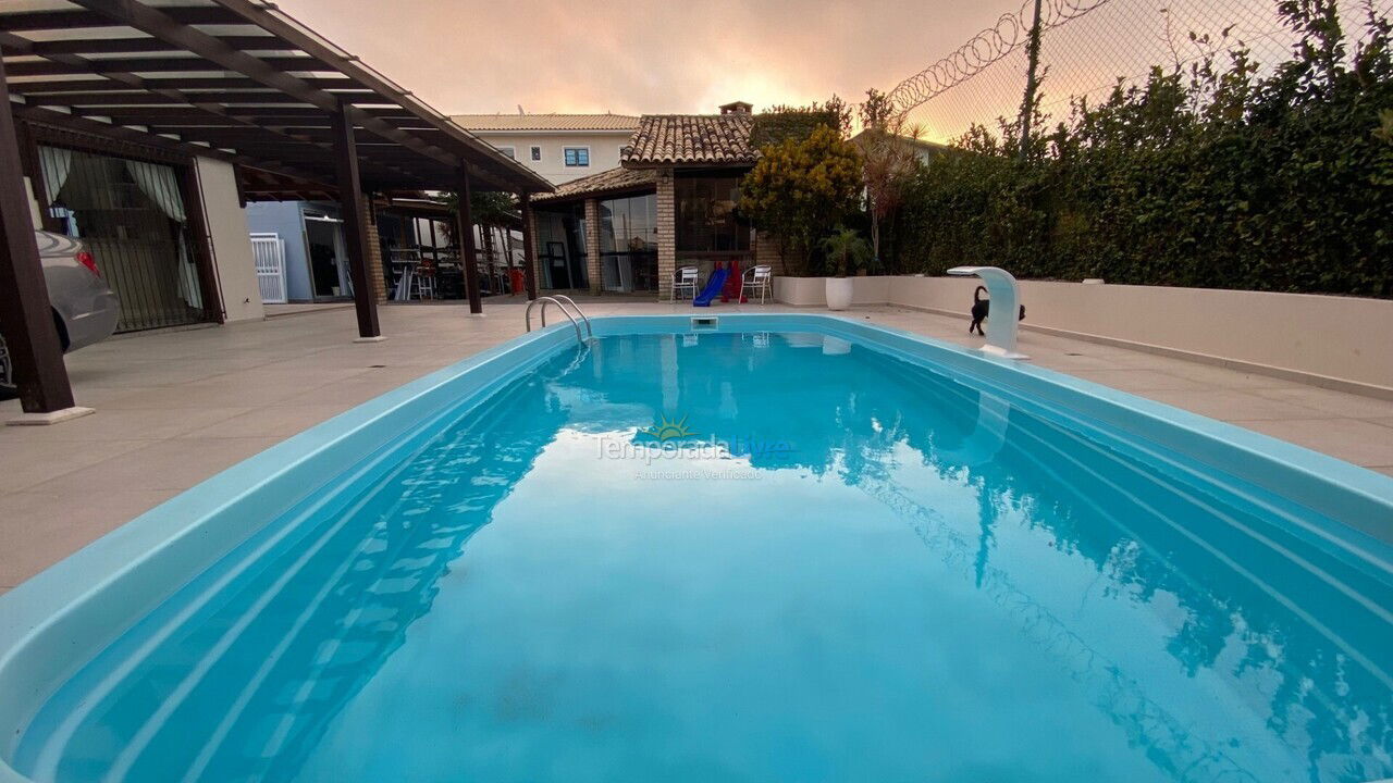 Casa para aluguel de temporada em Florianopolis (Praia dos Ingleses)