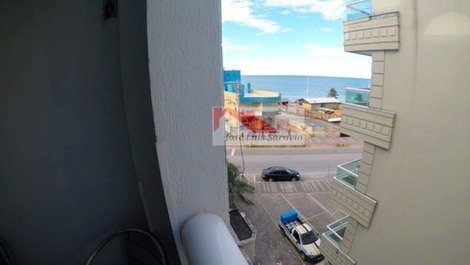 Apartamento com vista ao mar, á 50metros da praia de Bombas para 6 pes