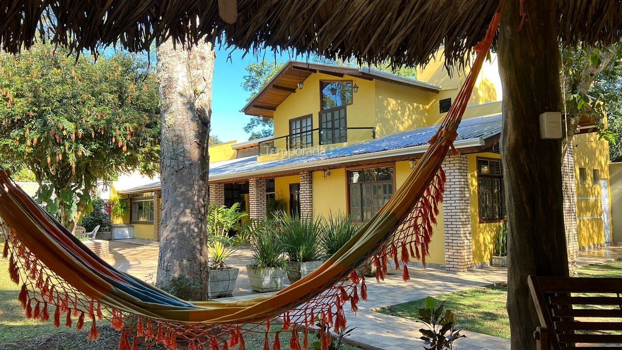 Casa para alquiler de vacaciones em Chapada dos Guimarães (Santa Cruz)