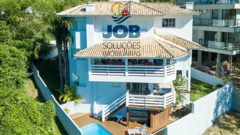 Luxurious house for 14 people on Zimbros beach in Bombinhas