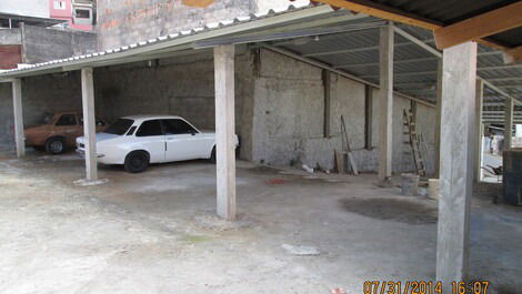 Individually furnished kitchenettes with garage next to the UFJF.