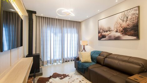 Volo Palace 302 - 2 Suites, sleeps 8, on Borges, two blocks from Rua...