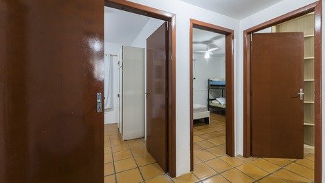 Casa com 4 quartos a 130 metros da praia de Bombas