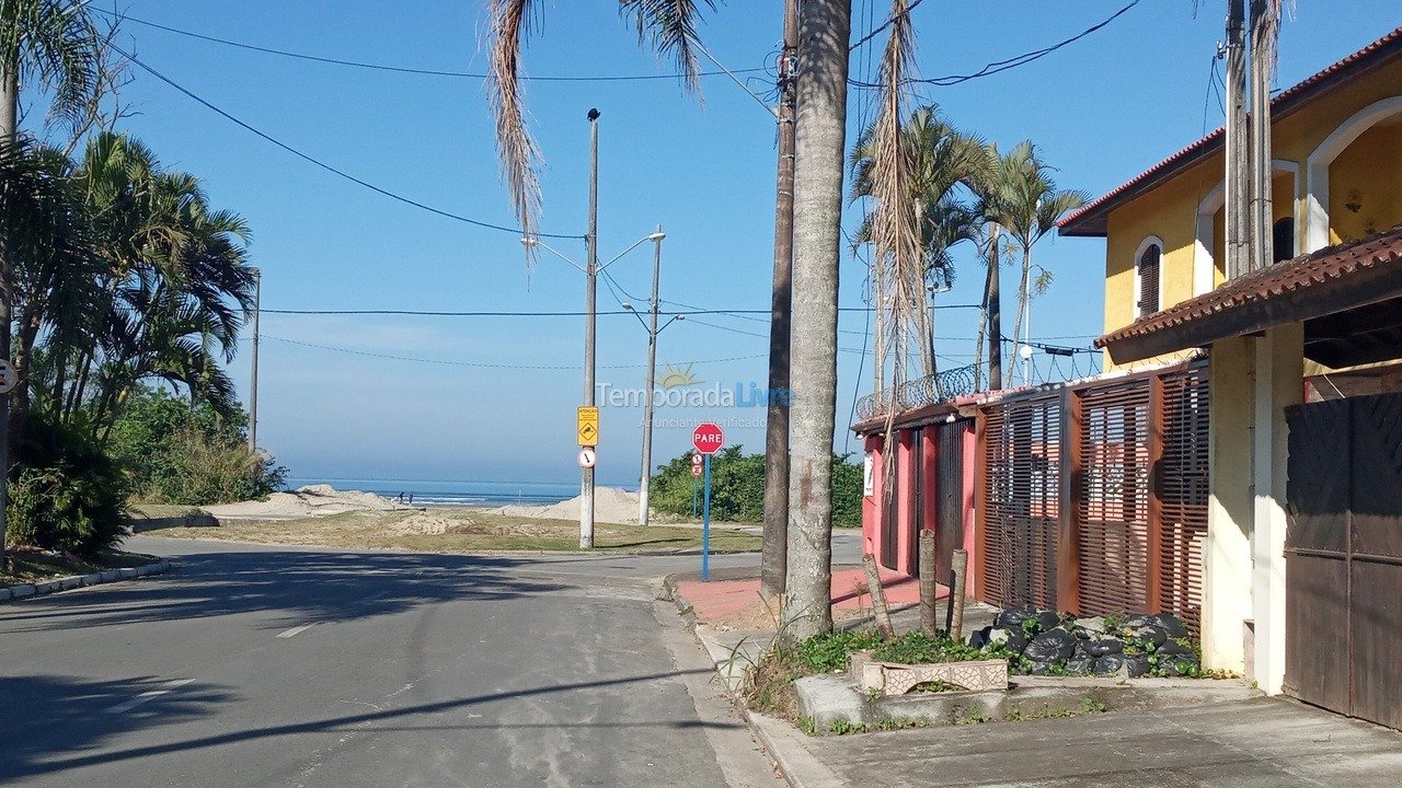 Casa para aluguel de temporada em Bertioga (Praia do Indaiá)