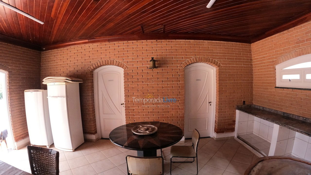 Chácara / sítio para aluguel de temporada em Bragança Paulista (Bairro Birica de Campo Novo)