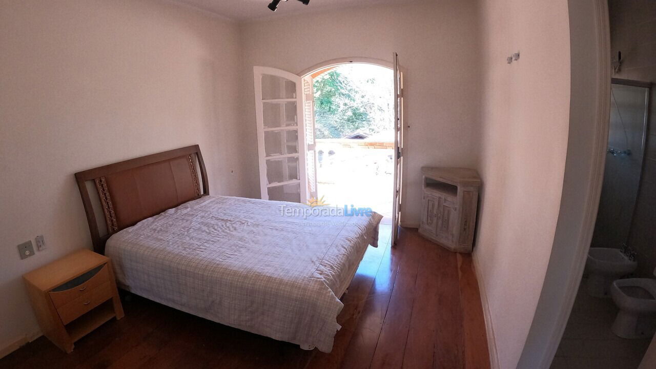 Chácara / sítio para aluguel de temporada em Bragança Paulista (Bairro Birica de Campo Novo)