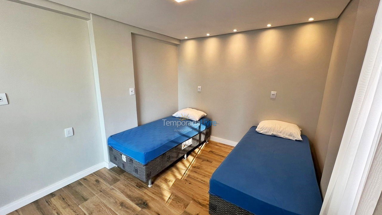 Apartamento para aluguel de temporada em Balneário Camboriú (Centro)