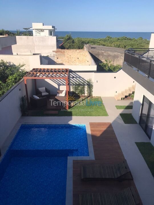 House for vacation rental in Guaratuba (Praia das Palmeiras)