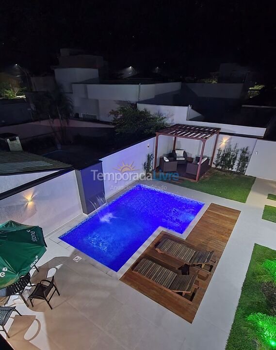 House for vacation rental in Guaratuba (Praia das Palmeiras)