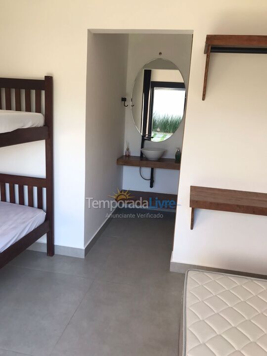 House for vacation rental in Guaratuba (Praia das Palmeiras)