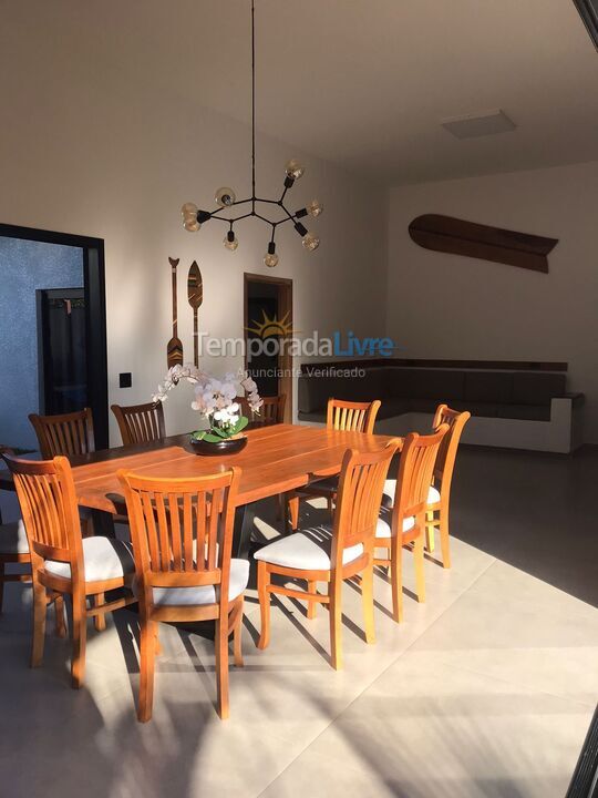 House for vacation rental in Guaratuba (Praia das Palmeiras)