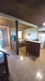 Rustic style house with wi-fi in the center of Garopaba