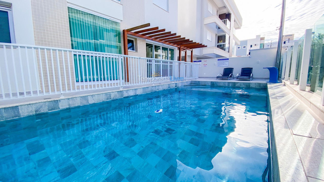 Apartamento para aluguel de temporada em Governador Celso Ramos (Praia de Palmas)