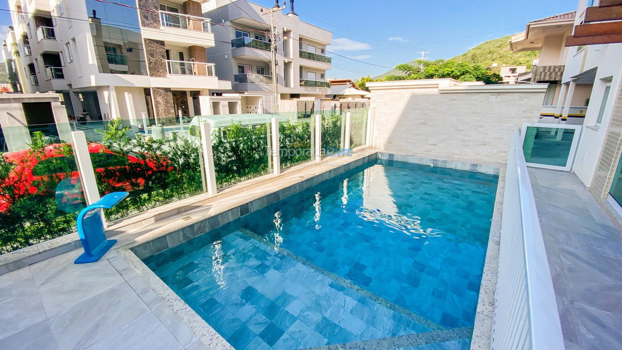 Apartamento para aluguel de temporada em Governador Celso Ramos (Praia de Palmas)