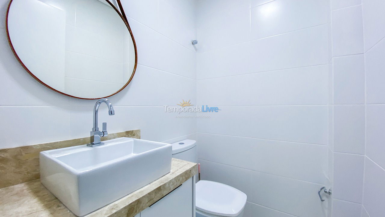 Apartamento para aluguel de temporada em Governador Celso Ramos (Praia de Palmas)
