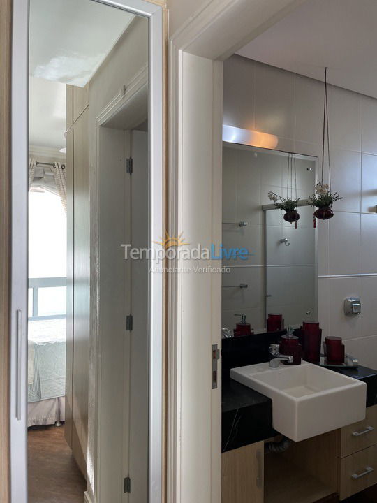 Apartamento para aluguel de temporada em Itapema (Meia Praia)