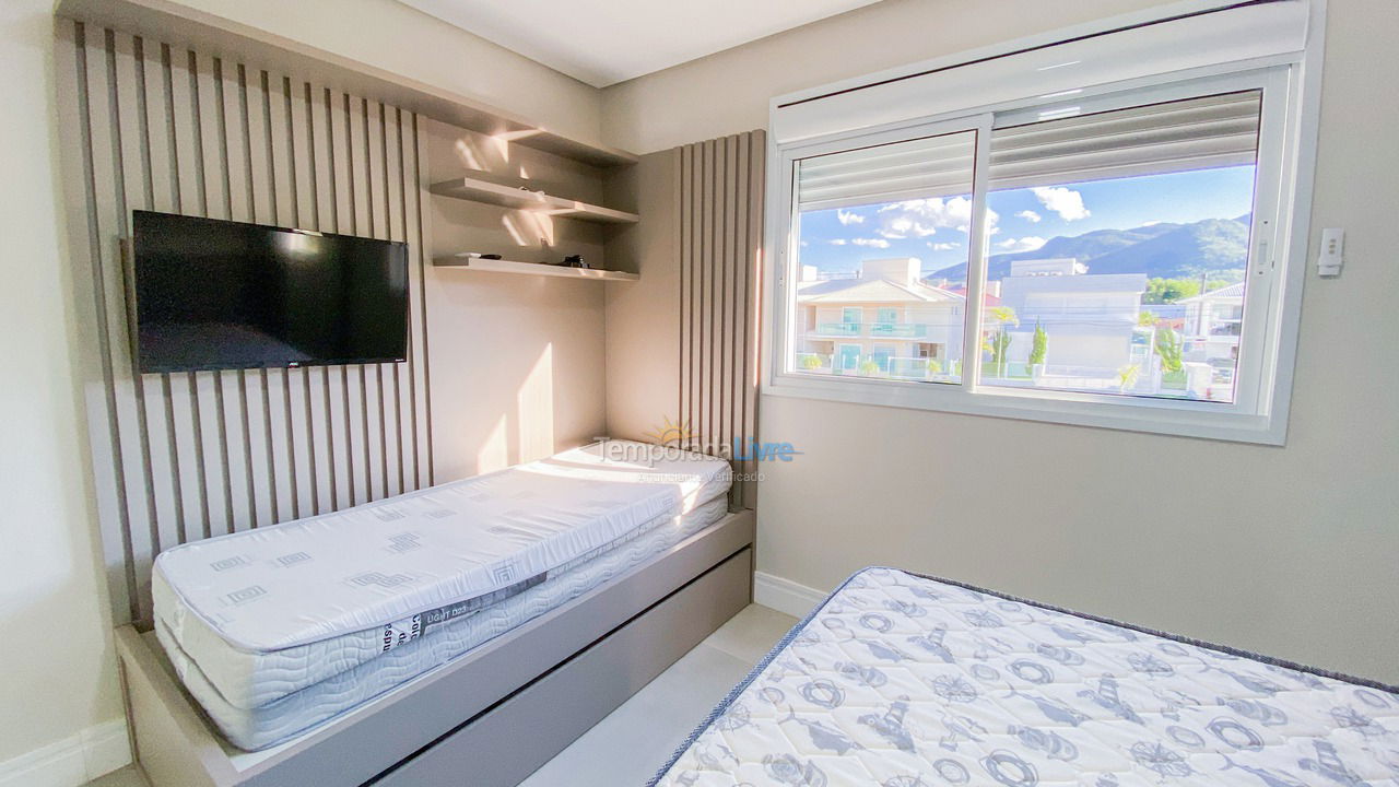 Apartamento para alquiler de vacaciones em Governador Celso Ramos (Praia de Palmas)