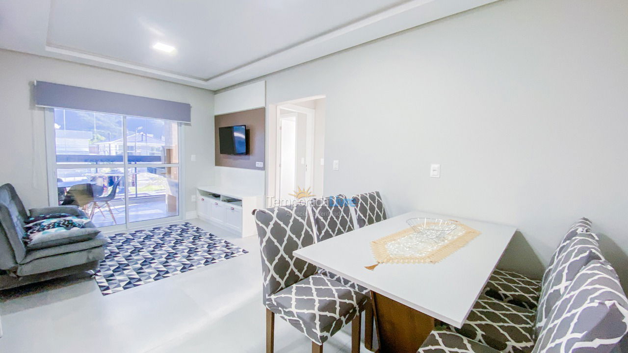 Apartamento para alquiler de vacaciones em Governador Celso Ramos (Praia de Palmas)
