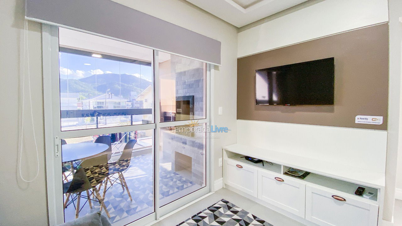 Apartamento para alquiler de vacaciones em Governador Celso Ramos (Praia de Palmas)