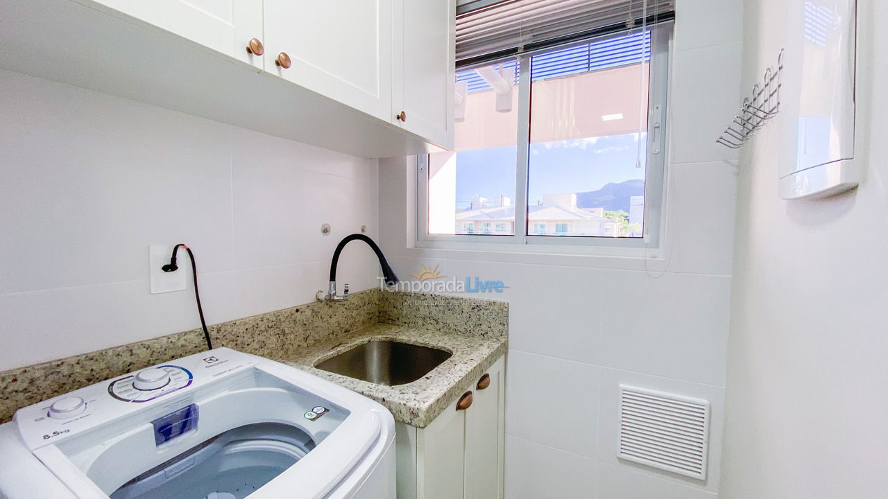 Apartamento para alquiler de vacaciones em Governador Celso Ramos (Praia de Palmas)