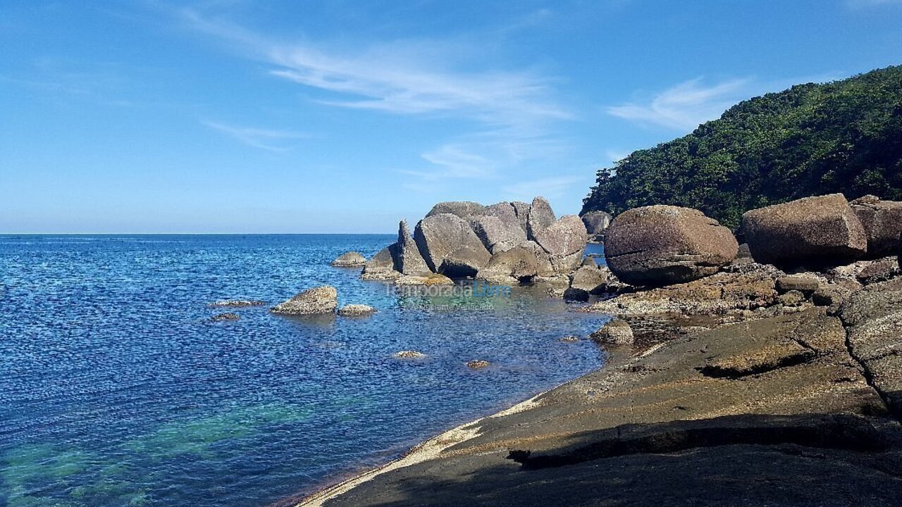 Casa para alquiler de vacaciones em Ilhabela (Barra Velha)