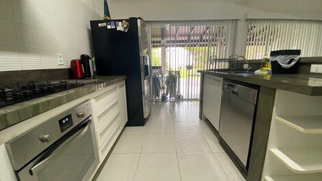 Excelente Casa para aluguel de temporada em Jurerê, Florianópolis,...