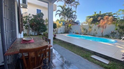 Excellent house, with pool and air conditioning, 250 m from the beach!