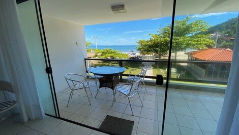 Excellent apartment standing on the sand, incredible view