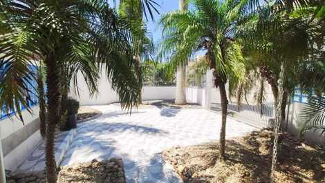 Great house 50 meters from Praia da Cachoeira