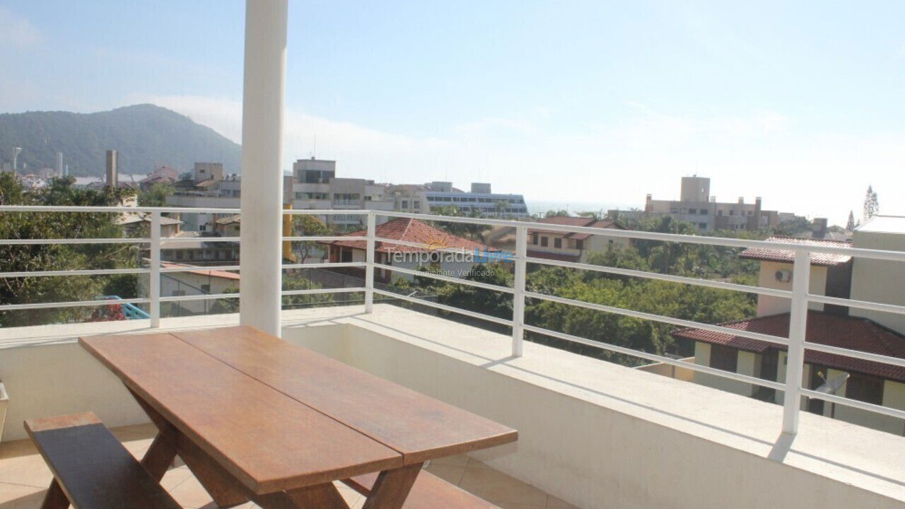Casa para aluguel de temporada em Florianópolis (Brava)