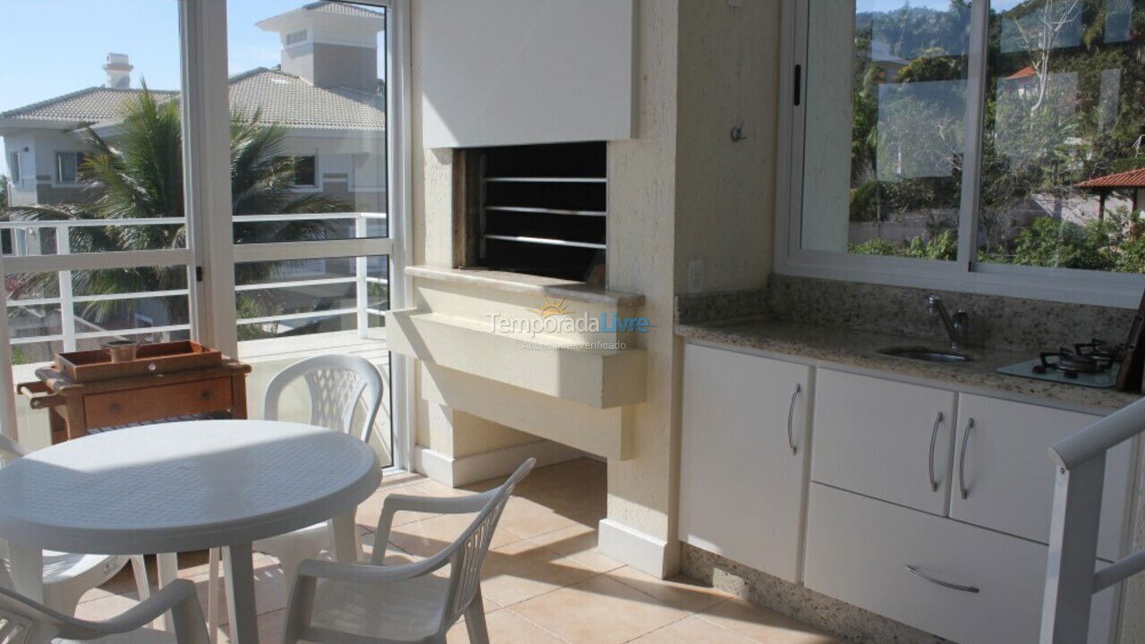 Casa para aluguel de temporada em Florianópolis (Brava)