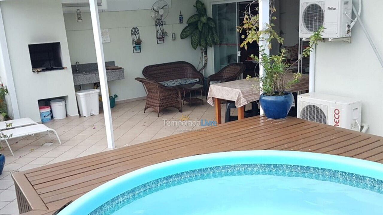 Apartamento para aluguel de temporada em Florianopolis (Canasvieiras)