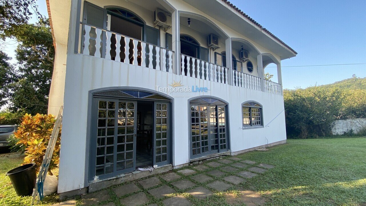 Casa para aluguel de temporada em Florianópolis (Cachoeira do Bom Jesus)